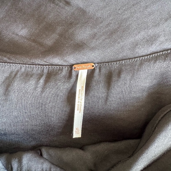 Free People Black Jenna Off the Shoulder Top - Picture 3 of 9